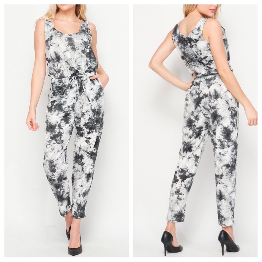 #01 ✨BLOW OUT SALE✨Sleeveless Tie Dye tie waist side pockets jumpsuit - Picture 6 of 6